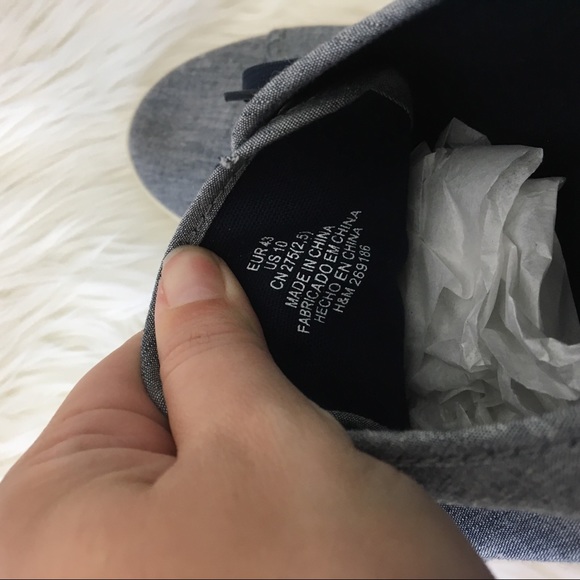H&M Chambray Denim Lace-up Sneakers NWOT - Picture 4 of 4